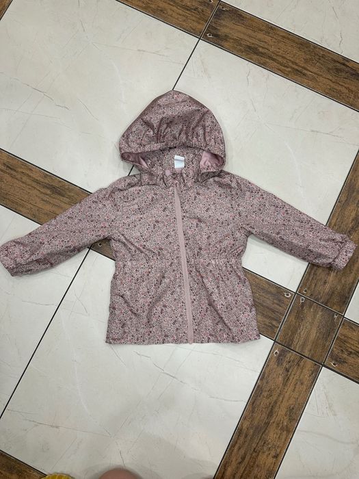 Легка курточка-дощовик для дівчинки HM 92 розмір
