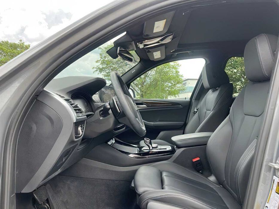 BMW X3      2023