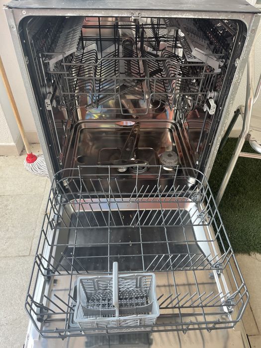 Máquina de lavar loiça de encastre Smeg