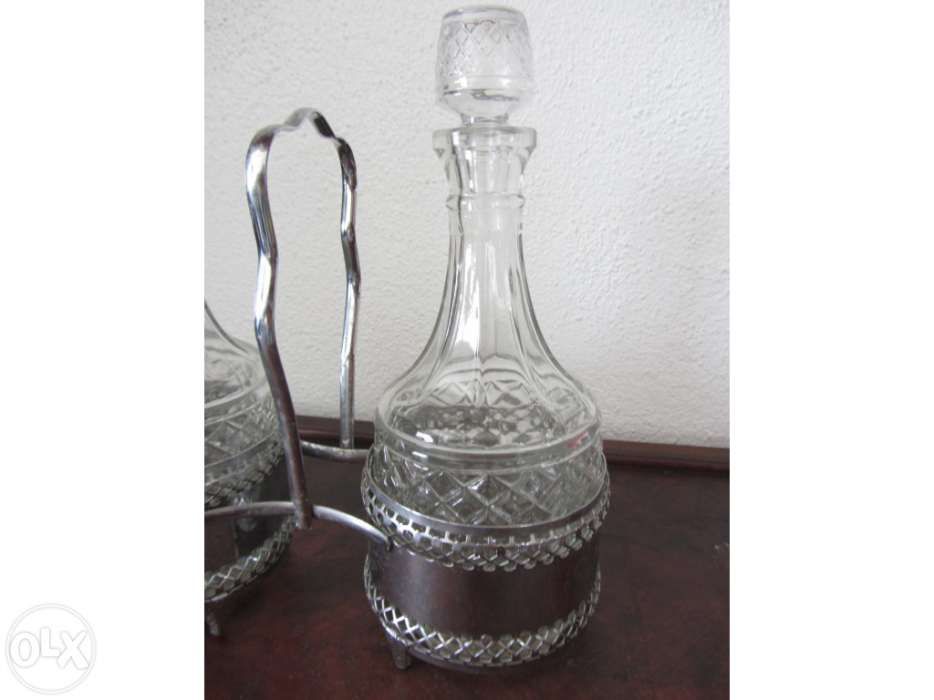 Beverage Stand and Bottles / Condiment Set64751812236419121