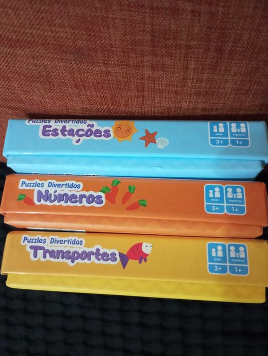 Jogos de encaixe/puzzles em madeira