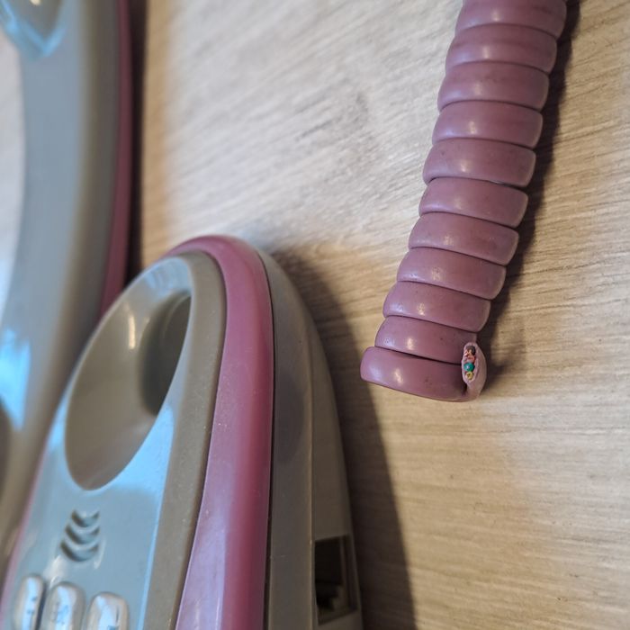 Telefon stacjonarny Atlantel.