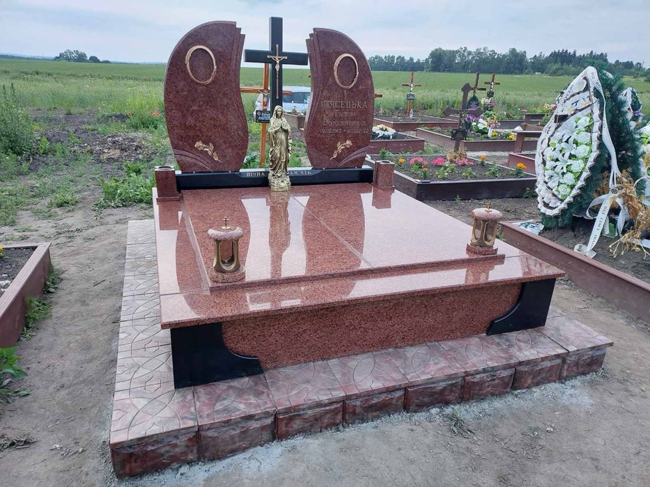 Памʼятники в Тернополі та області