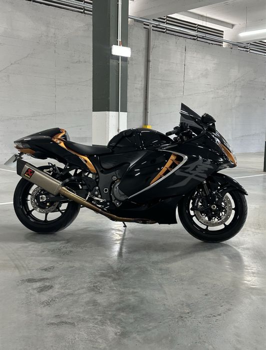 Suzuki Hayabusa  Akrapovic