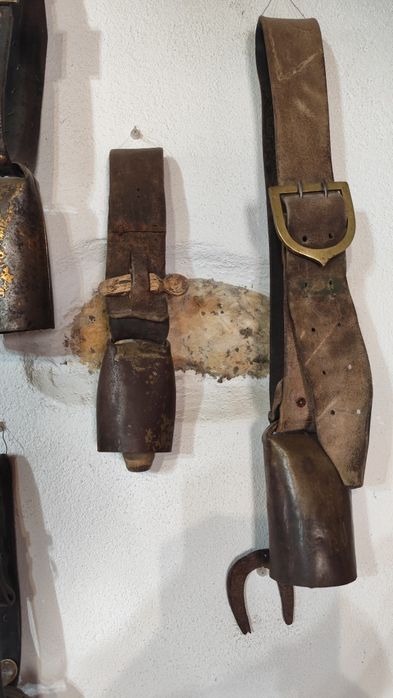 Coleção de 9 Chocalhos antigos