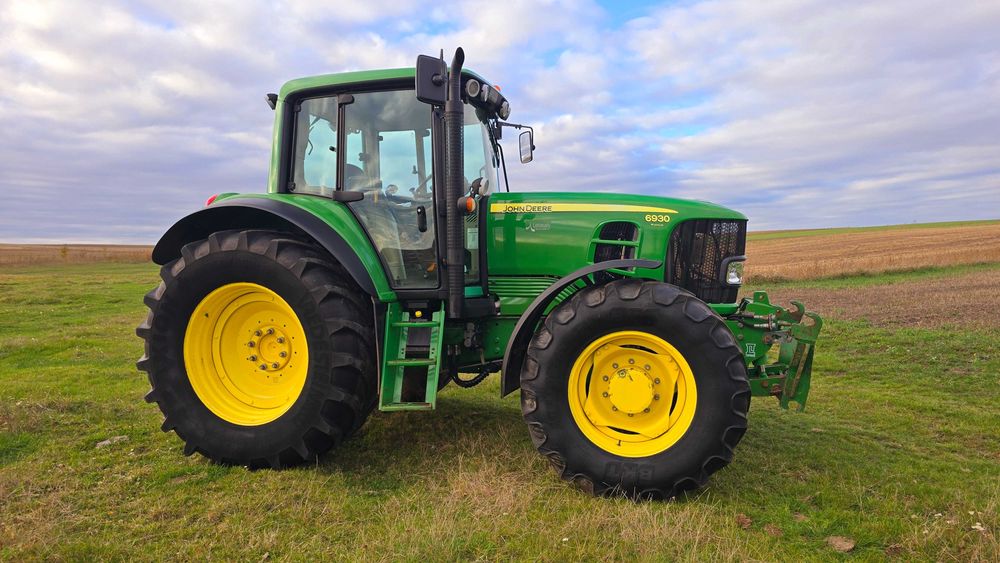 Свіжопривезений Джон дір 6930 John-Deere