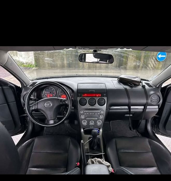 Vendo  Mazda em boas condições