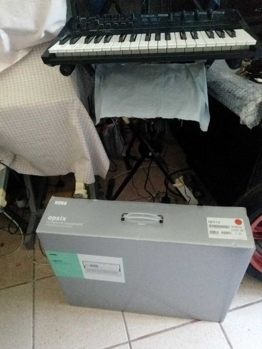Super bargain Korg Opsix keyboard, like new64750629756291123