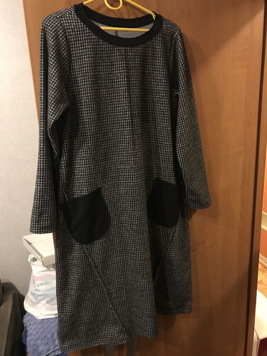Плаття жіноче тепле розмір 48-50 маломірне