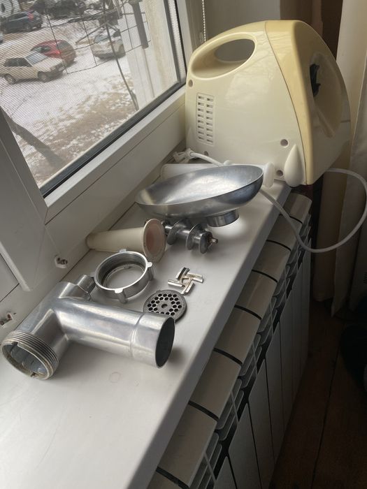 Електромʼясорубка Orion