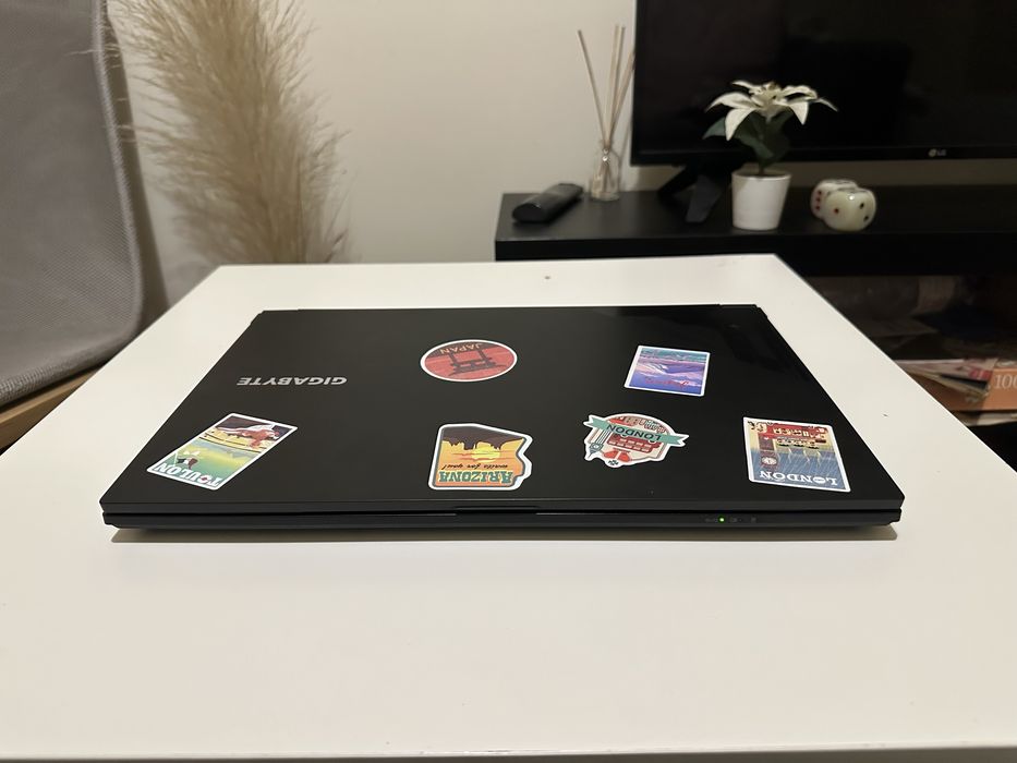 Portátil Gaming Gigabyte | RTX 4050 | i7-13620H | 32GB DDR5