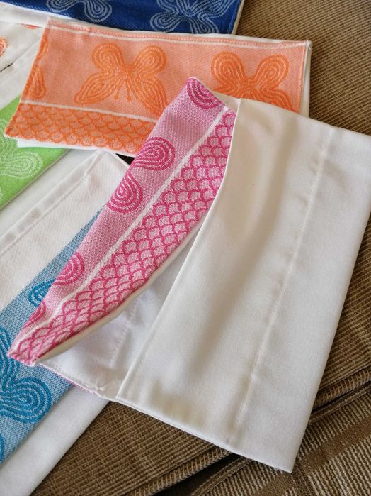 Colchas de renda manual, sacos de guardanapos