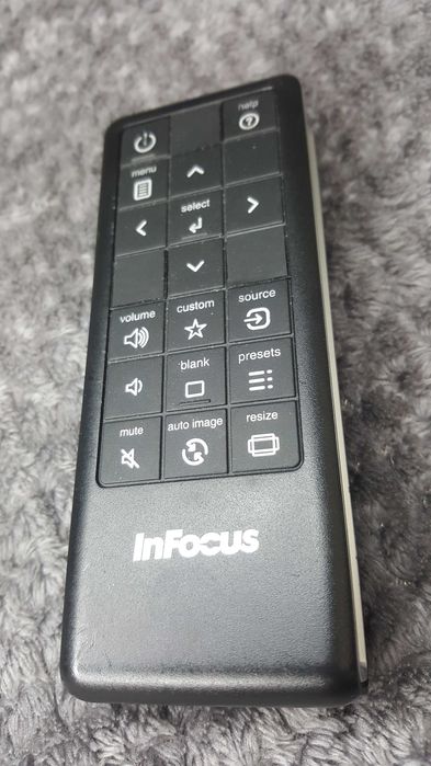 InFocus HW-Navigator-3 pilot do projektora