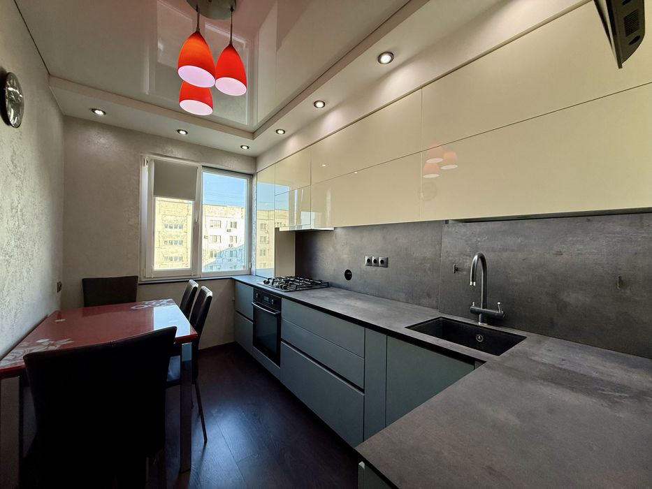 Двушка с автономкой и ремонтом на Намыве.