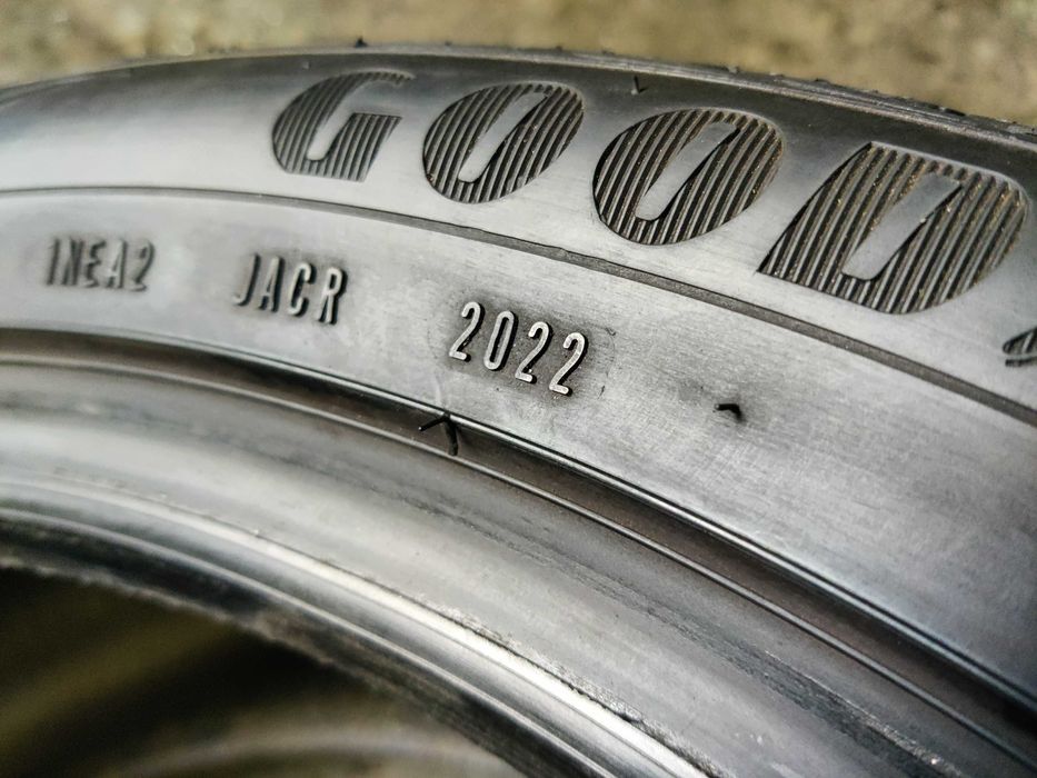 Шини зима 2шт R19 245 45 вживанні Goodyear UltraGrip Ice2