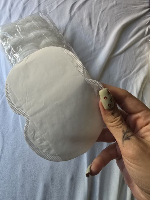 Samoprzylepne wkładki chłonące pot