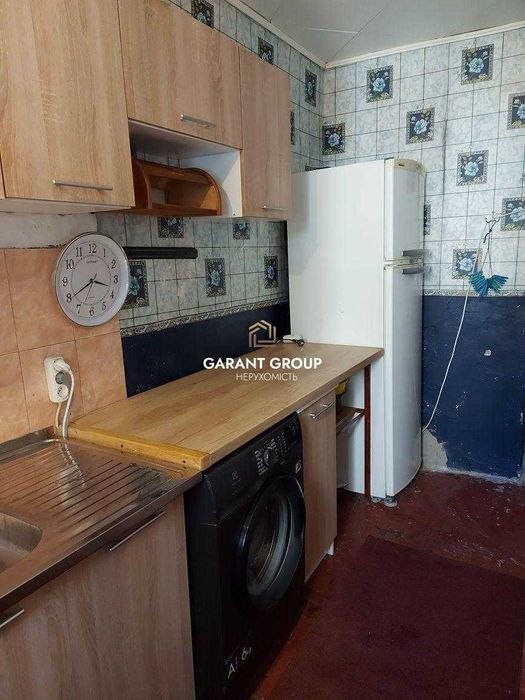 Продається кімната в гуртожитку зі своєю окремою кухнею