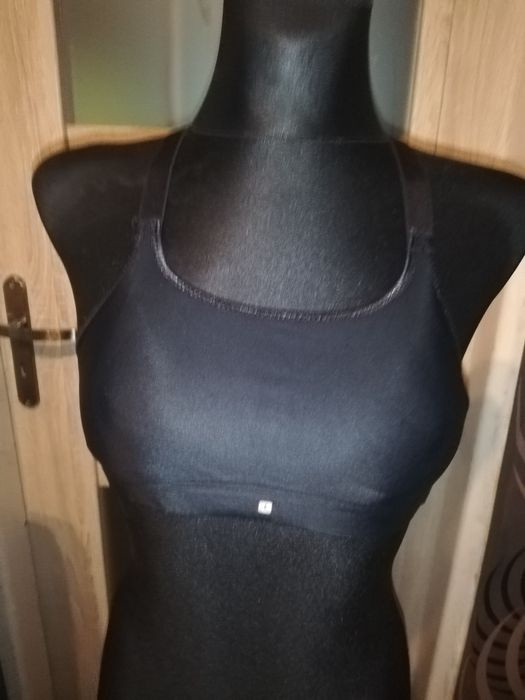 Sportowy stanik do fitness