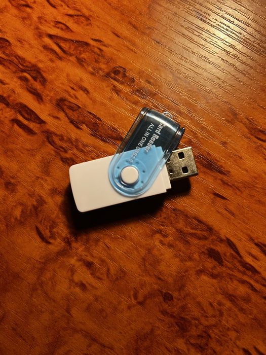 Кардридер для флешок