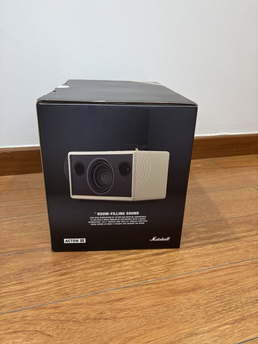 Coluna Marshall Acton III Bege nova / selada