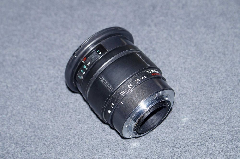 Tamron AF 20-40mm f/2.8-3.5 • Sony