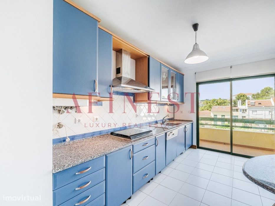 Apartamento T2 No Jamor Cheio De Sol