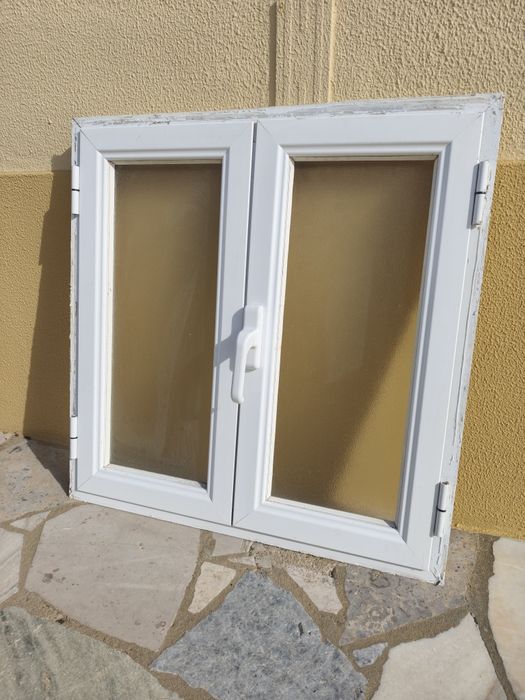 Janela 80x80 vidro fosco / martelado