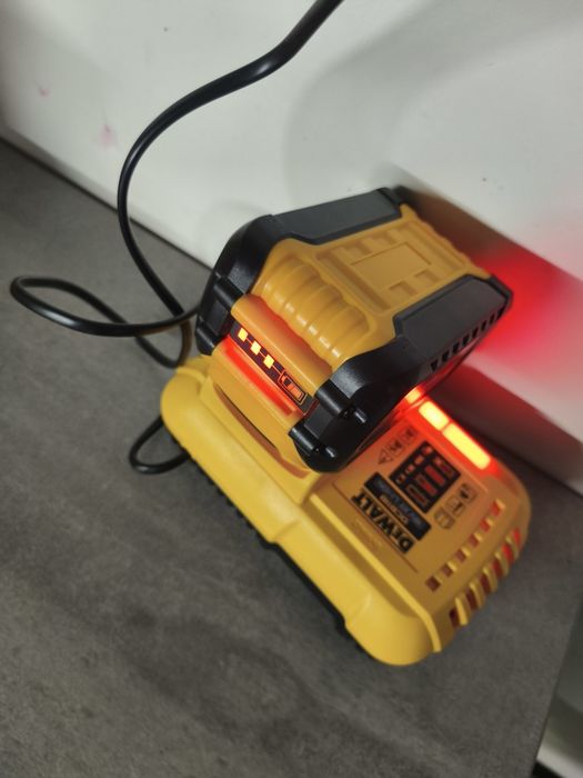 Nowa DeWalt 9.0 AH