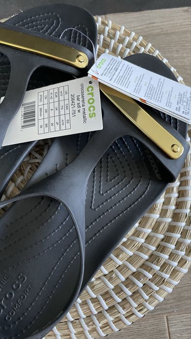 Crocs sandały Serena Metallic Bar Gold/Black W10 41/42