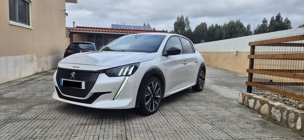 Peugeot 208 1.5 BlueHDI GT 102cv