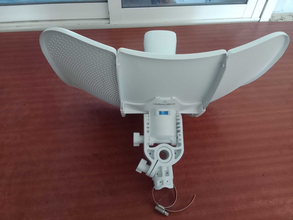 Antena WiFi  Ubiquiti LBE-5AC-GEN2 Ubiquiti LiteBeam AC LBE-5AC-Gen2