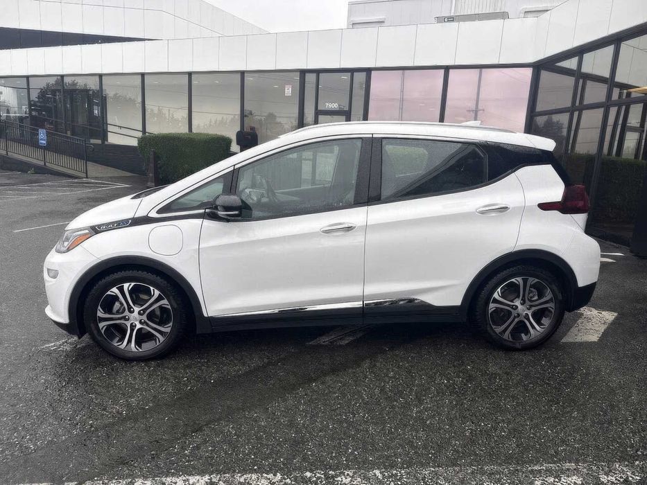 Chevrolet Bolt EV      2021