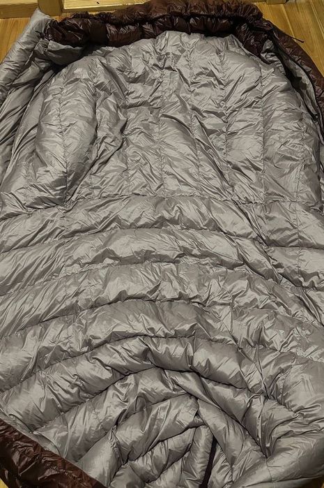 Пуховий спальний мішок Rock front 400 ( трисезонний +2c до -4c)