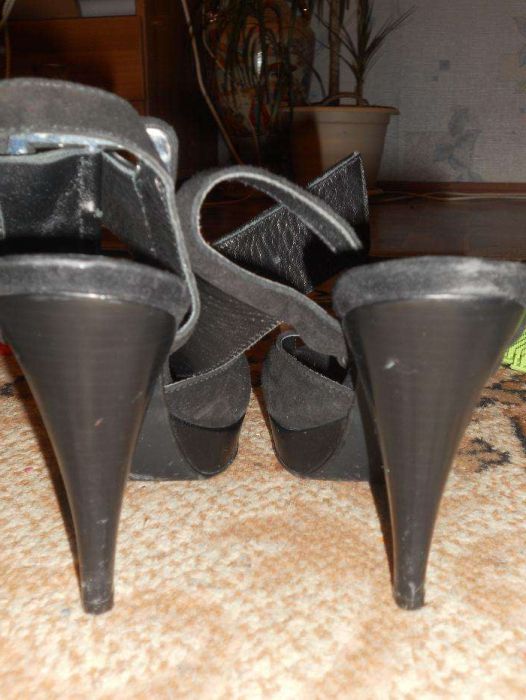 Босоножки кожаные Италия 36 размер