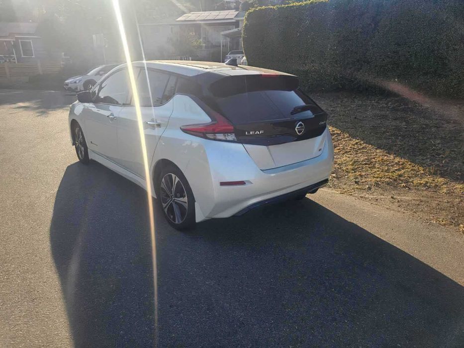 Nissan LEAF      2018