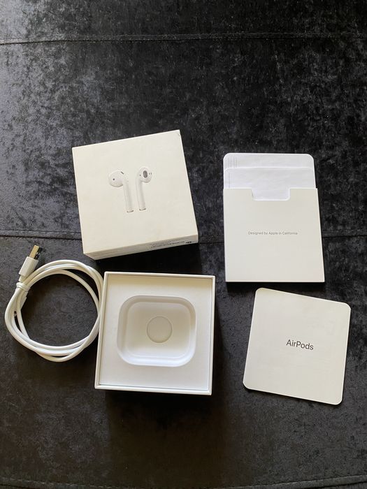 Коробка пакування AirPods