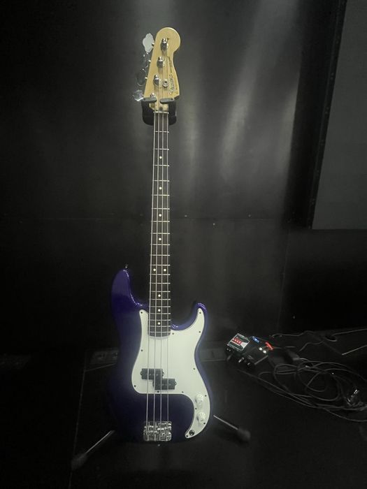 Бас гітара Fender Pecision Bass made in Mexico