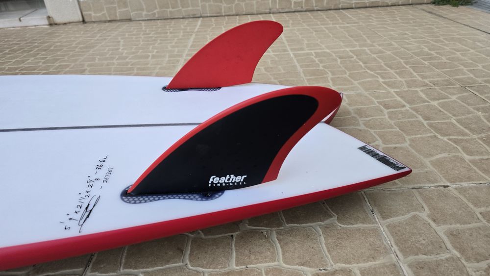 Prancha JS Red Baron 5,9 como nova com quilhas incluídas