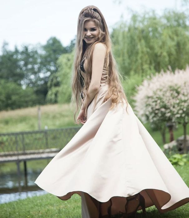 Сукня вечірня