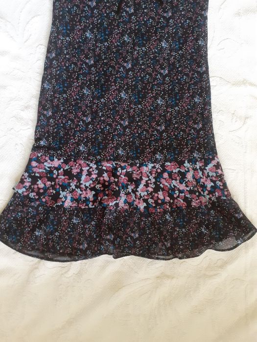 Sukienka w kwiatki, rozmiar 146