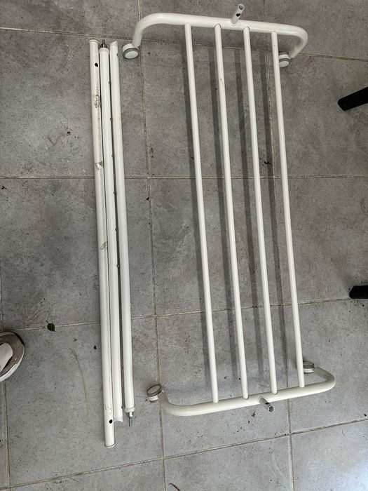 Лавка. Стілець ikea. Вішалка на колесах ikea. Ріга