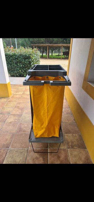 Carrinho de serviço para hotelaria