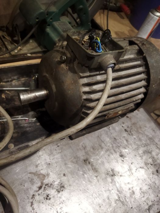 Продам електродвигун 5.5 кіловат