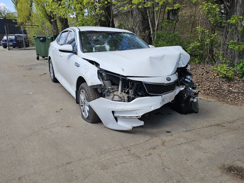 Kia    K5    2016