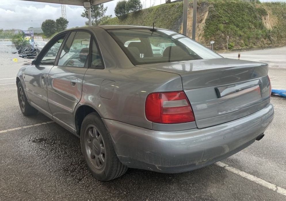 Audi A4 1.6 Gasolina
