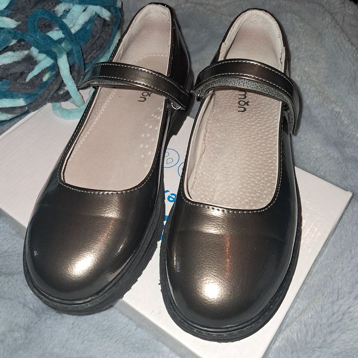 Buty pantofle baleriny  na galowo i na codzień  skóra 35