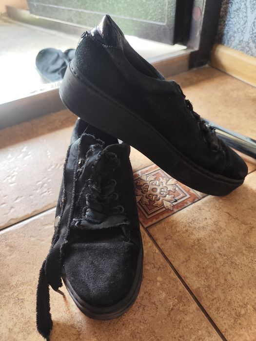 Кросовки 40 черные