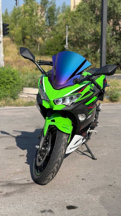 Kawasaki Ninja 400 ABS KRT Edition 2021