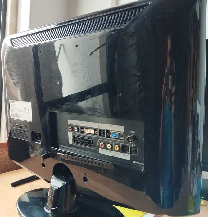 TV MONITOR 19" samsung LE19R71B