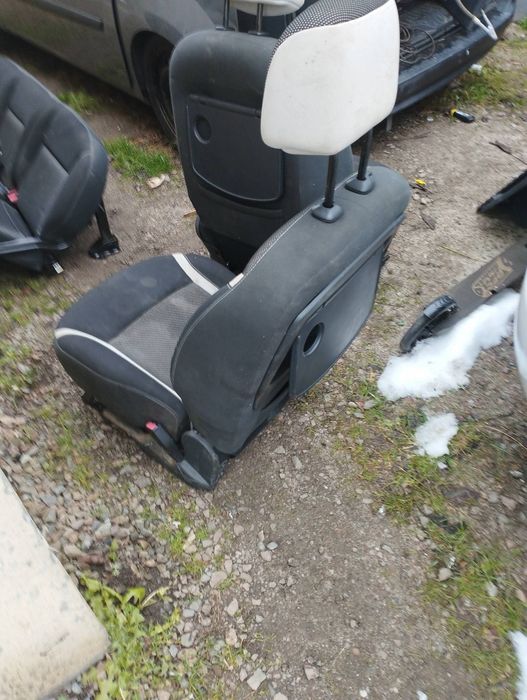 Fotele    osobowy Renault Kangoo